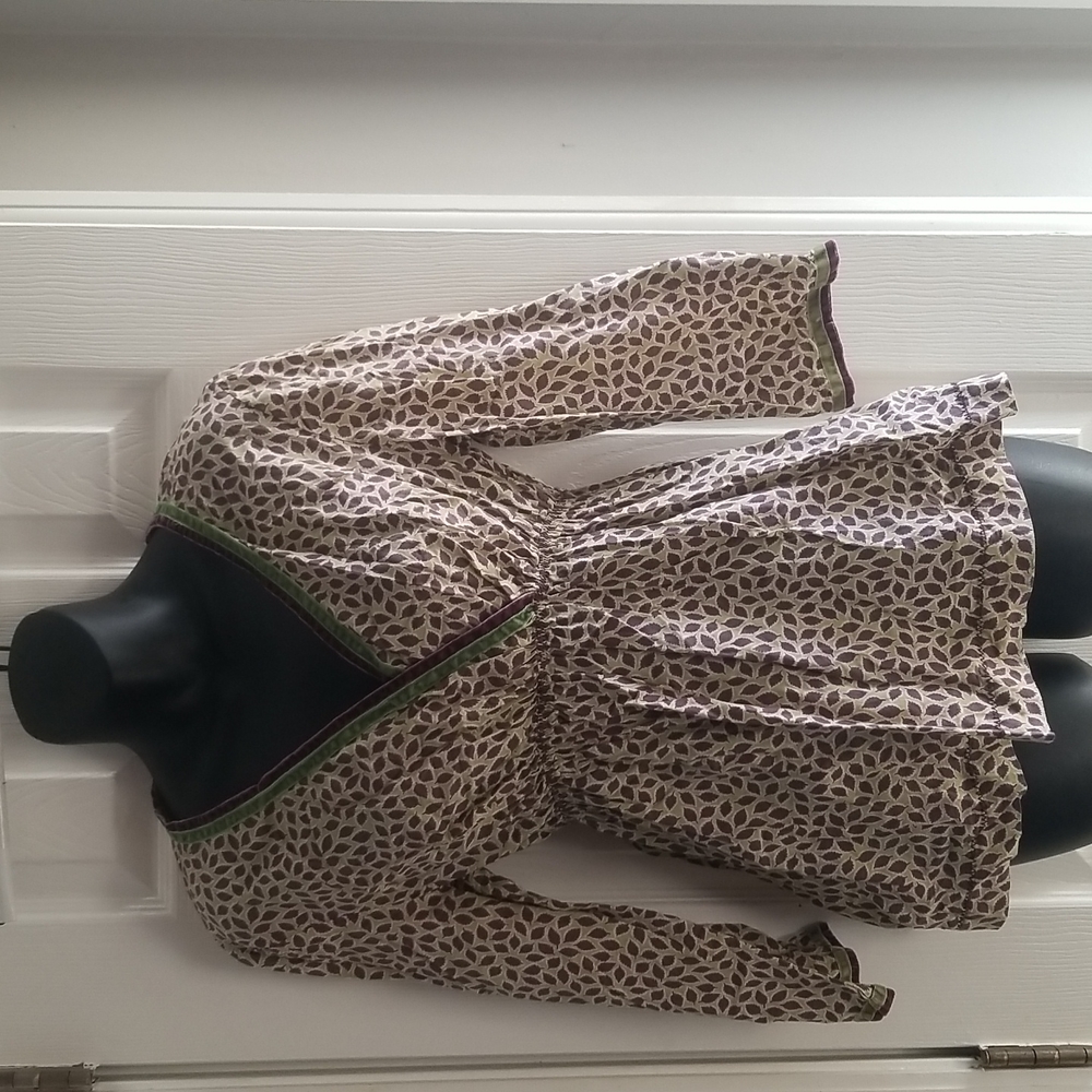 Boden women's top purple and green velvet trim size 10